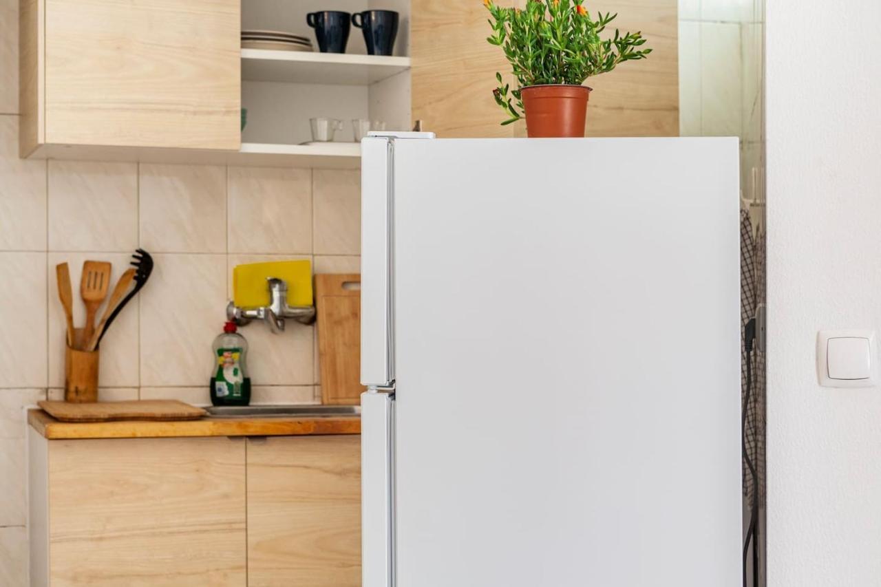 2 Bedroom Apartment For 4 People With Free Public Parking Lisboa Exteriör bild